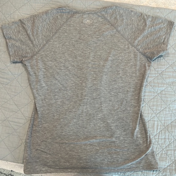 Under Armour Heat Gear Loose Short Sleeve Tee - Picture 2 of 3
